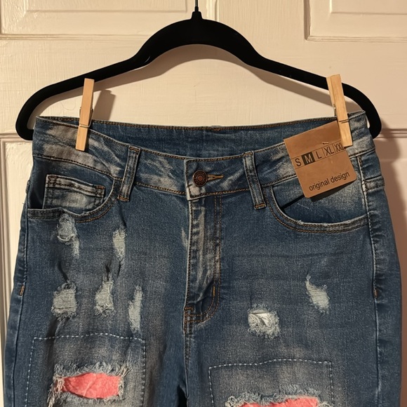 Women's Original Design Distressed Denim Jean Size M - Picture 2 of 16